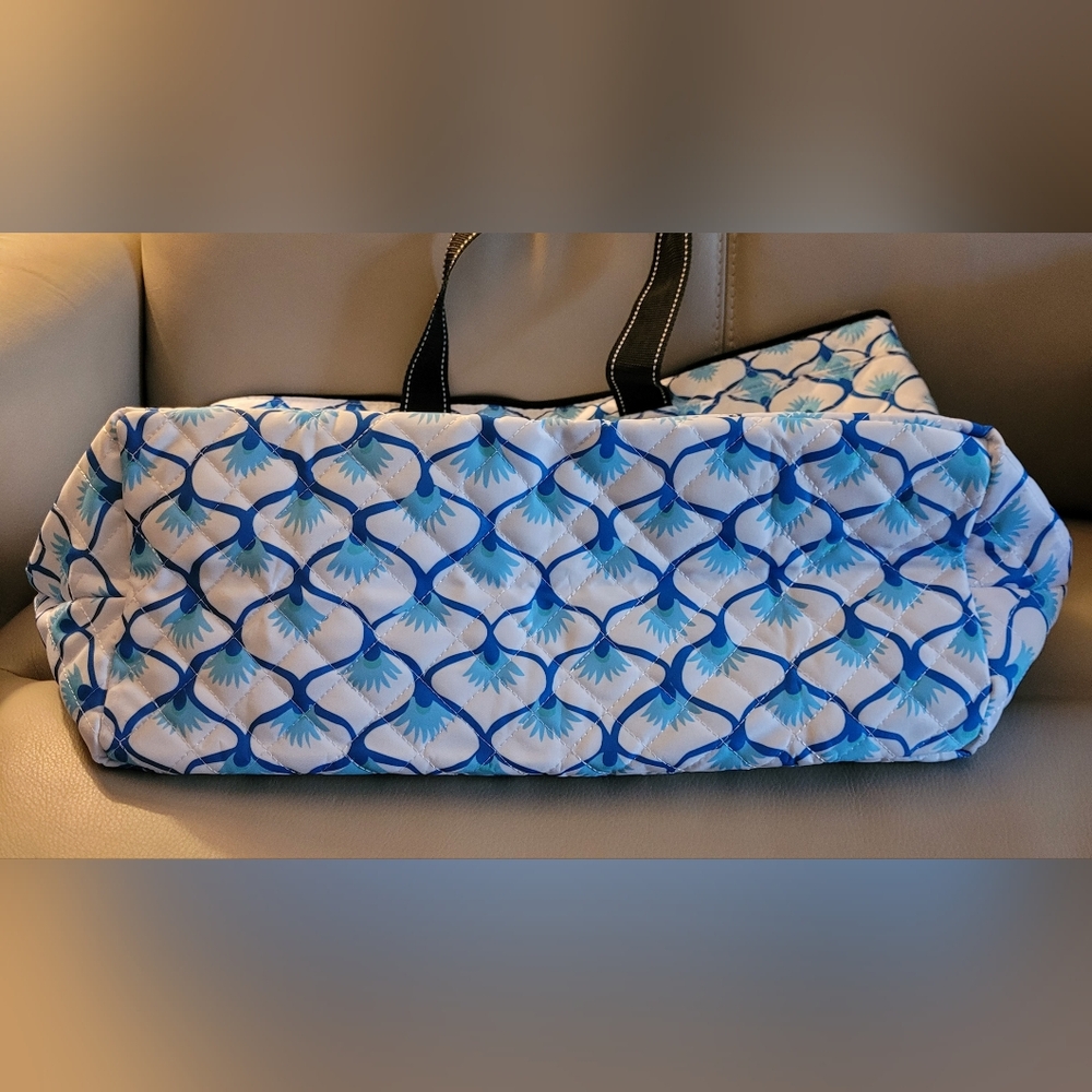 SCOUT  Blue/White Print Quilted XL Tote Bag - Picture 3 of 7